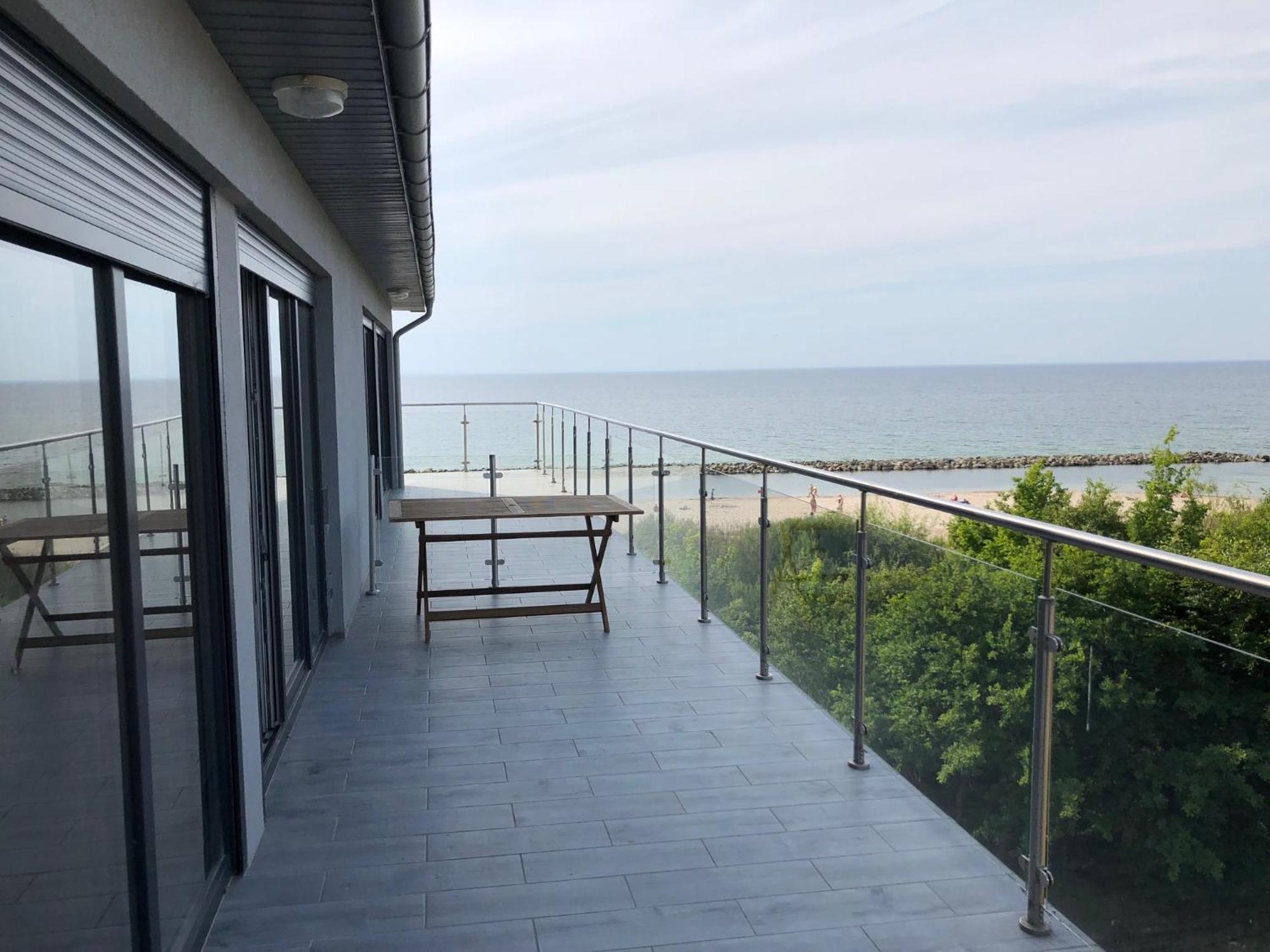 Apartamentowiec Amon Przy Plazy 16 I 19 Darlowo Bagian luar foto